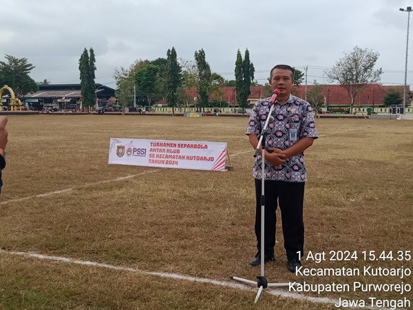 Camat Kutoarjo Buka Turnamen Sepak Bola Kecamatan Kutoarjo