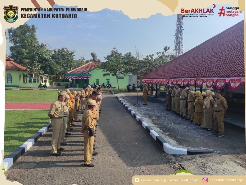 Apel Senin Pagi Kecamatan Kutoarjo Digelar di Halaman Kantor Kecamatan
