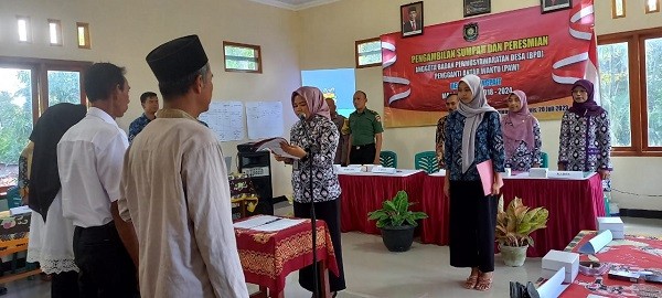 Pelantinkan BPD Tuntungpait Pengganti Antar Waktu